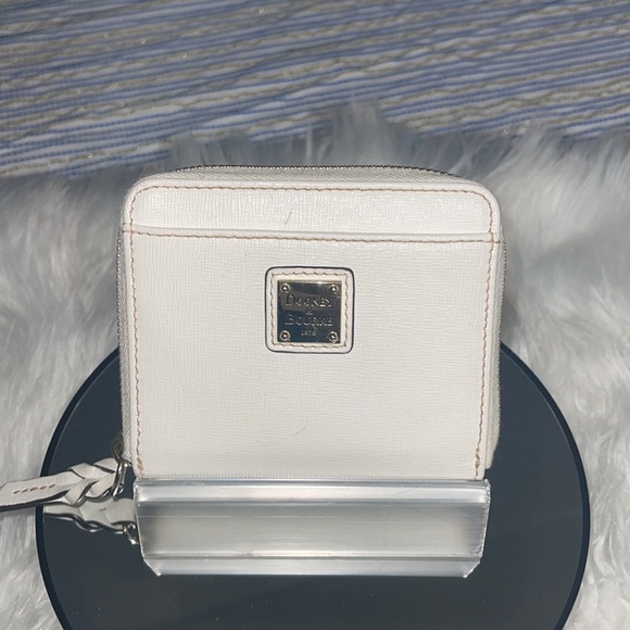 Dooney & Bourke Saffiano Small Zip Around Wallet - Off White used condition - Picture 3 of 13